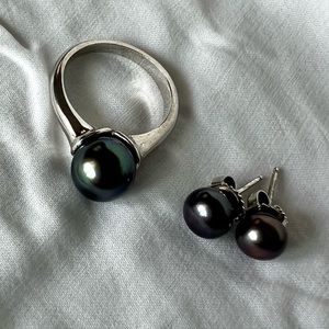 Tahitian Black Pearl ring and stud earrings
